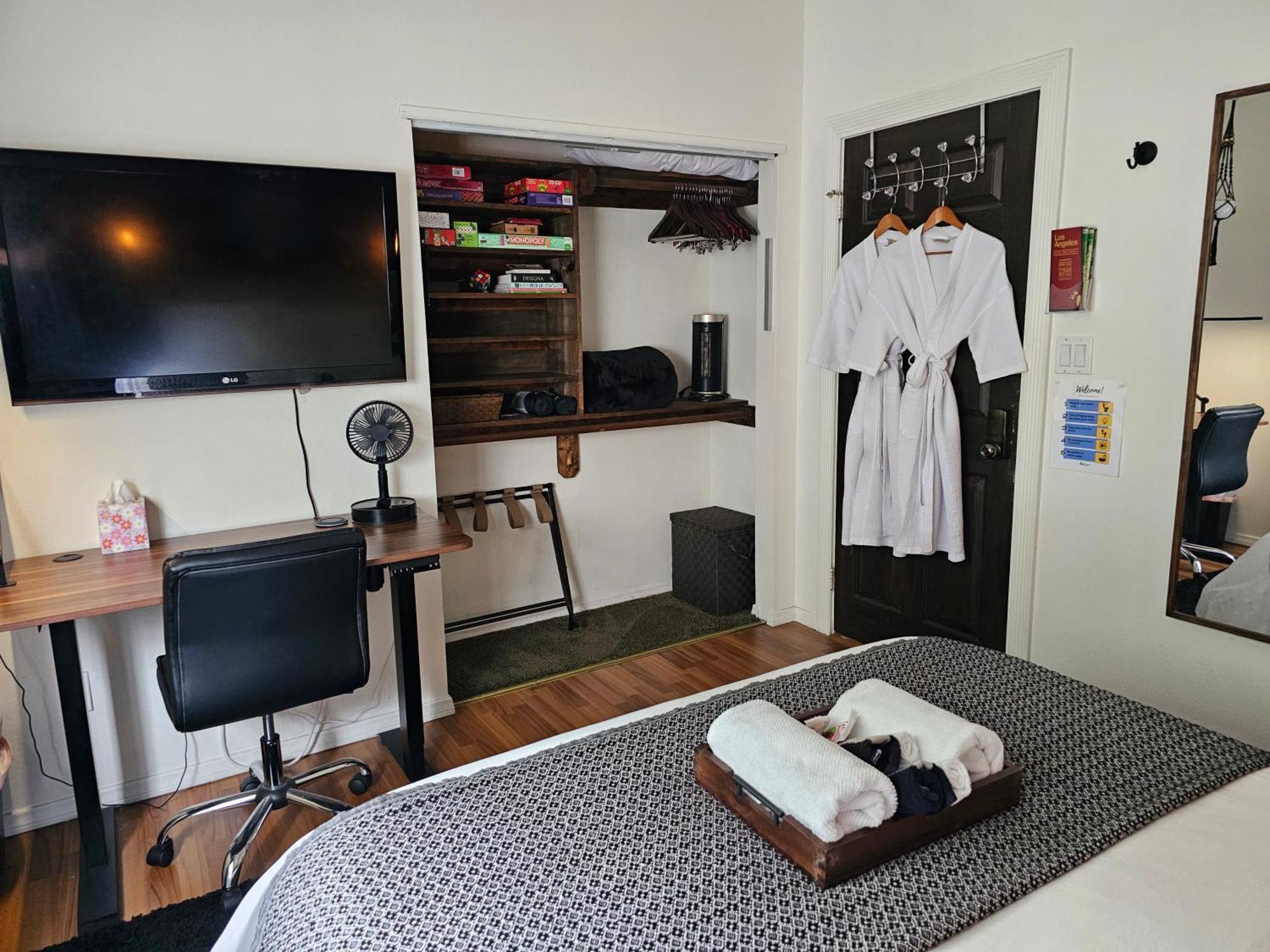 Habitación en casa particular Tranquility At The House Of Alchemy Hollywood Los Ángeles